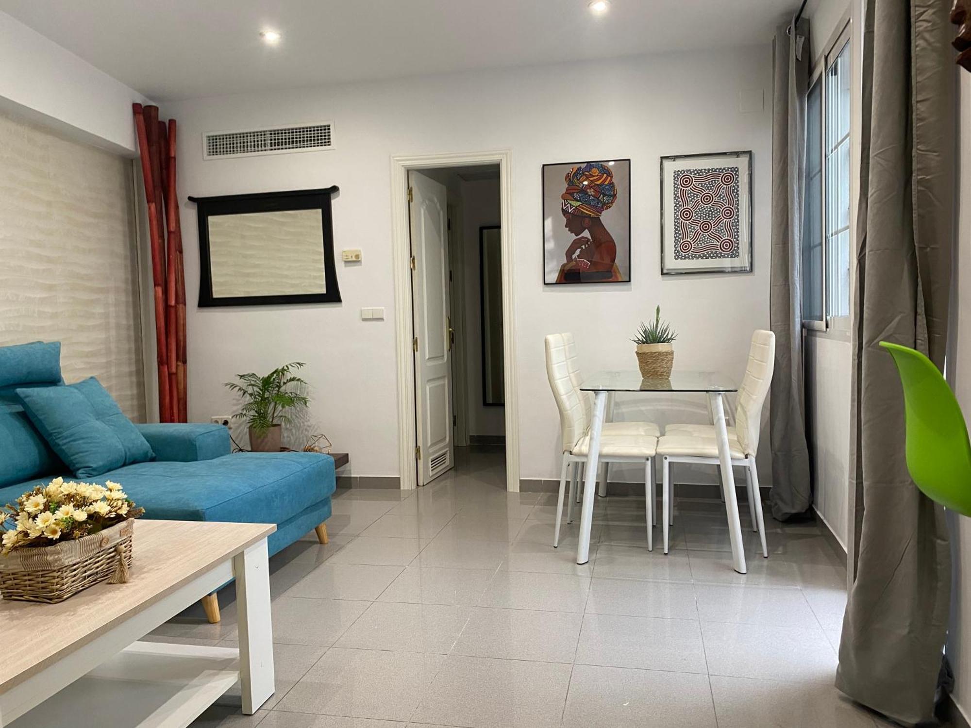 Enmitatiko Alcazar Viejo Apartment