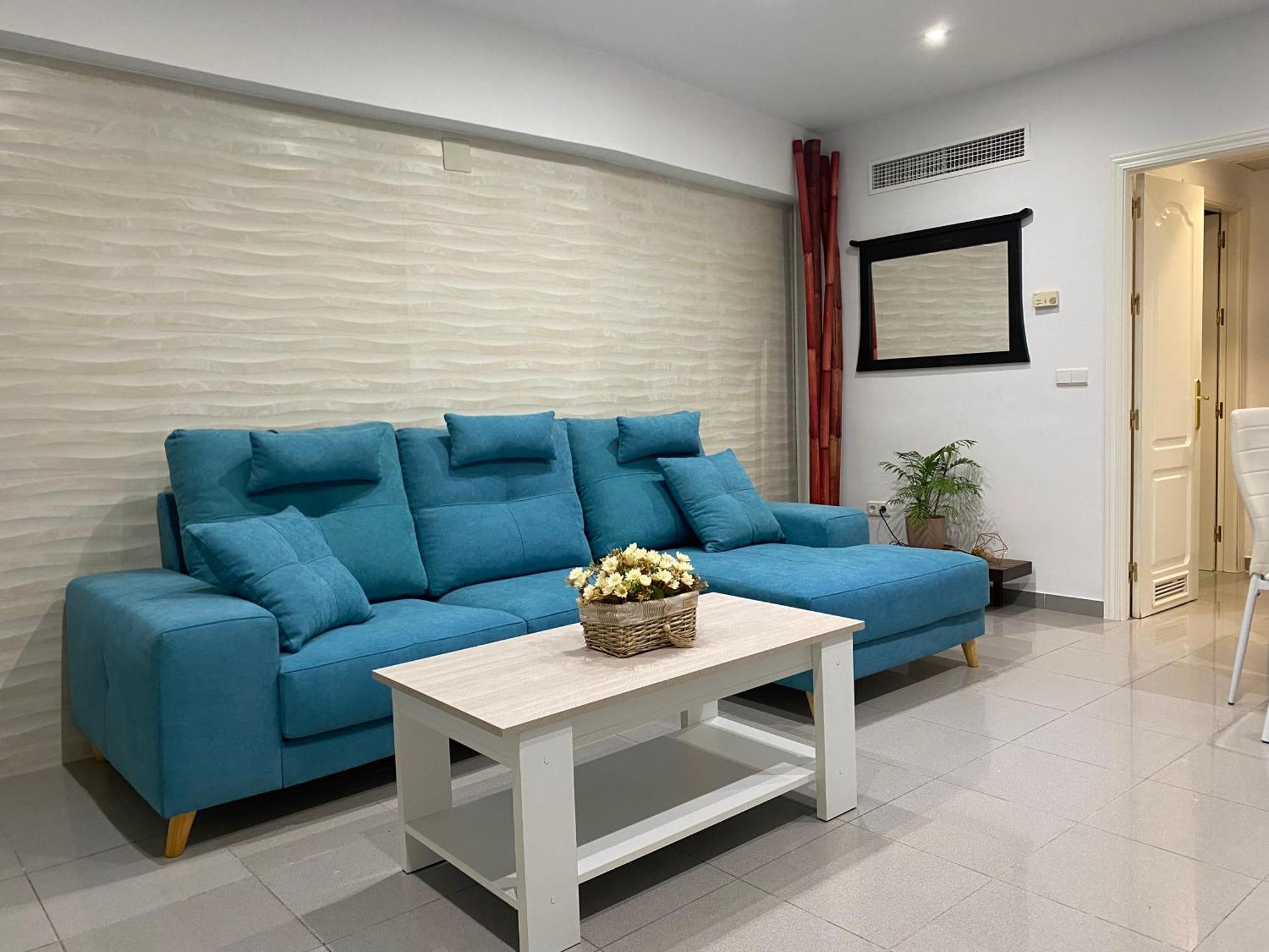 Enmitatiko Alcazar Viejo Apartment *