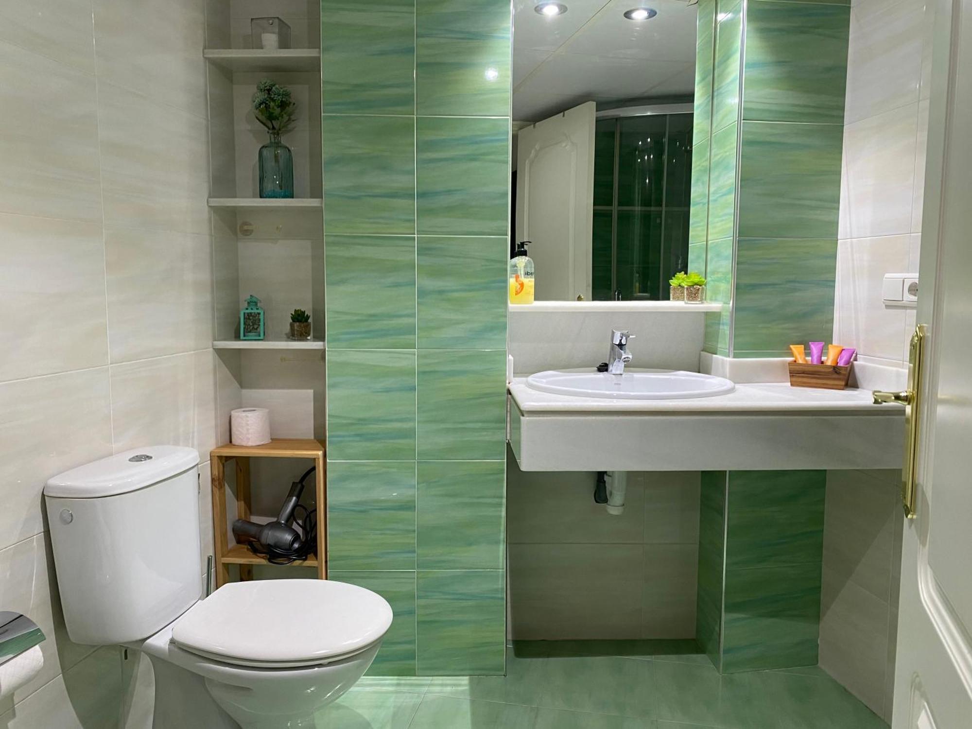 Enmitatiko Alcazar Viejo Apartment *